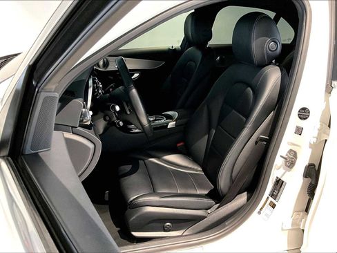 Used 2018 Mercedes-Benz C 300 Sedan image 8