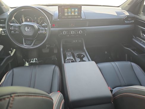 Used 2024 Honda Pilot TrailSport image 9