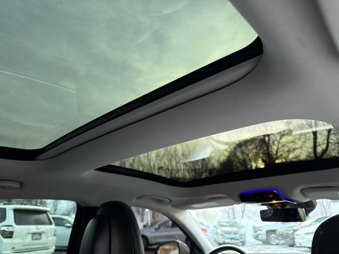 Used 2023 Mercedes-Benz C 300 4MATIC Sedan image 35