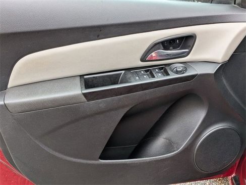 Used 2014 Chevrolet Cruze LT image 14