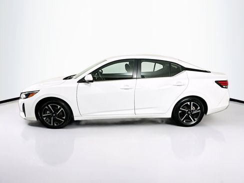 Used 2025 Nissan Sentra SV image 4