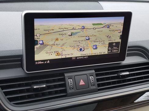 Used 2019 Audi Q5 2.0T Premium Plus image 22