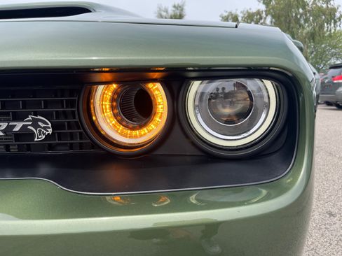 Used 2019 Dodge Challenger SRT Hellcat w/ Laguna Leather Package RWD image 10