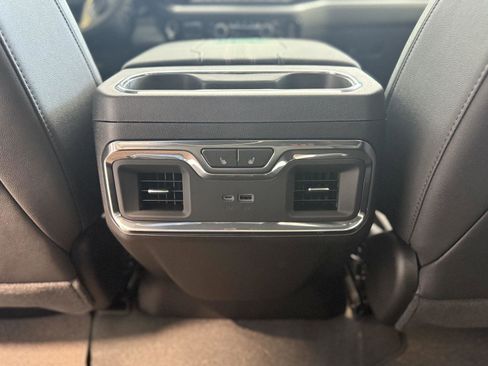 Used 2025 Chevrolet Silverado 3500 High Country w/ High Country Premium Package image 26