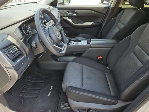 Used 2024 Nissan Rogue SV image 22