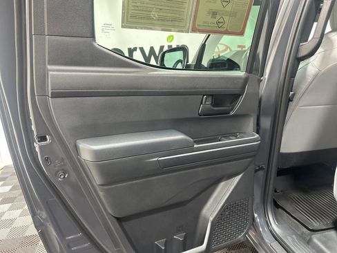 Used 2025 Toyota Tacoma SR5 image 17