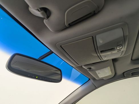 Used 2011 INFINITI G37 Journey w/ Premium Pkg image 17