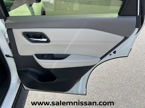 Certified 2023 Nissan Rogue SL AWD/4WD image 24