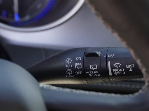 Used 2022 Chrysler Pacifica Touring image 33