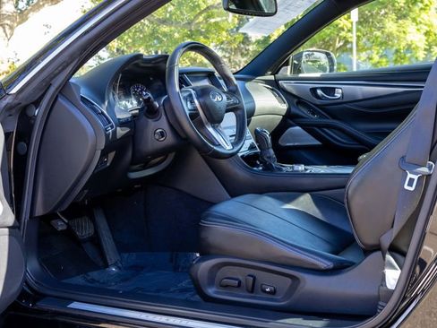 Used 2019 INFINITI Q60 3.0t Luxe w/ Essential Package image 19