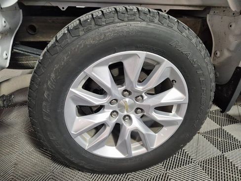 Used 2022 Chevrolet Silverado 1500 Custom image 11