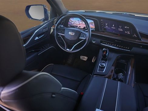 Used 2024 Cadillac Escalade ESV Premium Luxury w/ Performance Package image 29