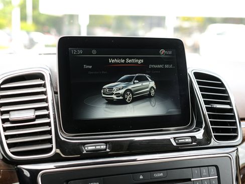 Used 2017 Mercedes-Benz GLE 350 4MATIC image 22