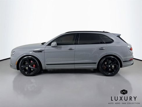 Used 2022 Bentley Bentayga image 9