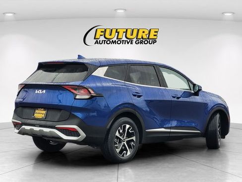 Used 2023 Kia Sportage EX image 4