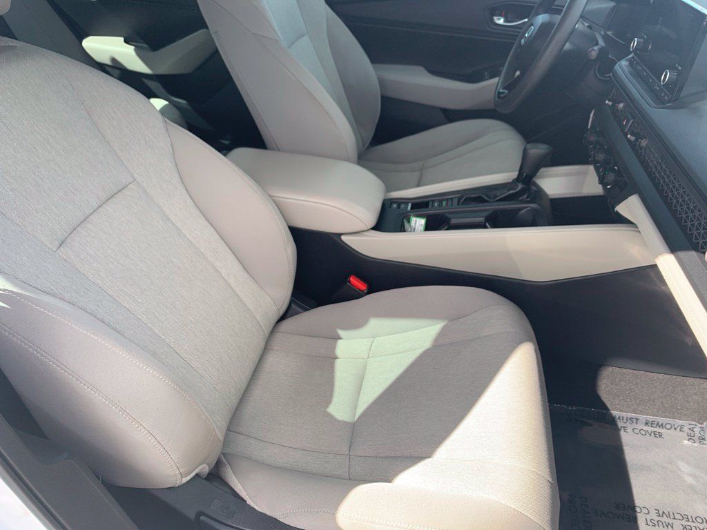 Used 2024 Honda Accord EX image 19