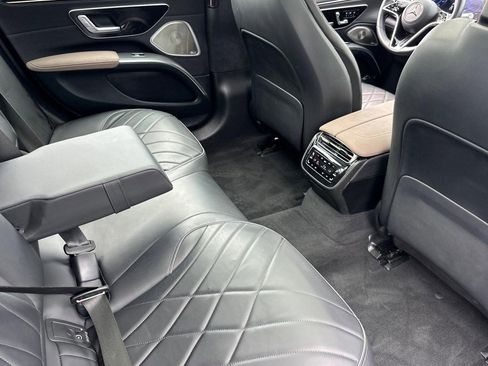 Certified 2023 Mercedes-Benz EQS 580 4MATIC Sedan image 31
