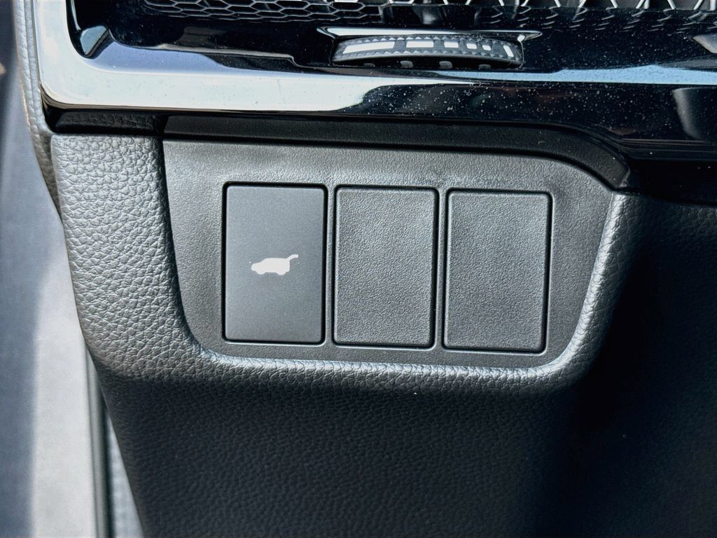 Used 2026 Honda CR-V EX-L image 12