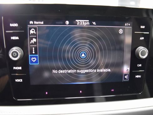 New 2025 Volkswagen Taos SEL image 10