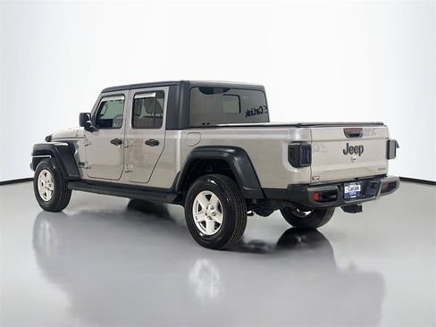 Used 2020 Jeep Gladiator Sport w/ Quick Order Package 24S image 4