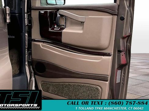 Used 2016 Chevrolet Express 2500 RWD image 24