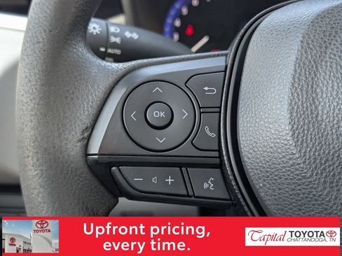 Used 2020 Toyota Corolla LE FWD image 15