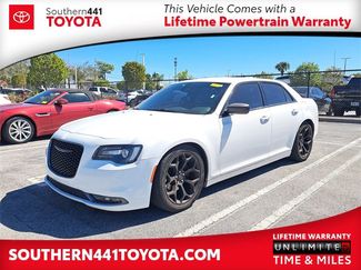 Used 2017 Chrysler 300 S video 1