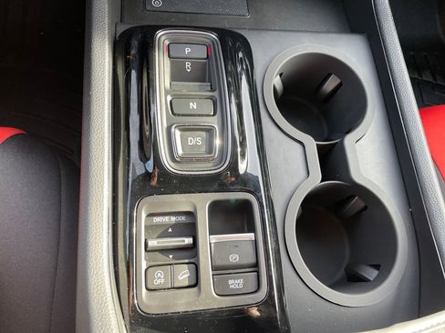 Used 2025 Honda Pilot TrailSport image 24