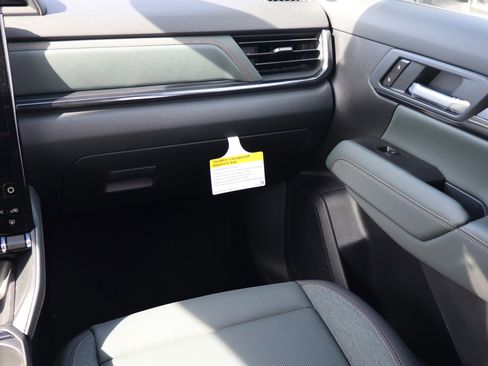 New 2026 GMC Terrain AT4 w/ Convenience Package III AWD/4WD image 10