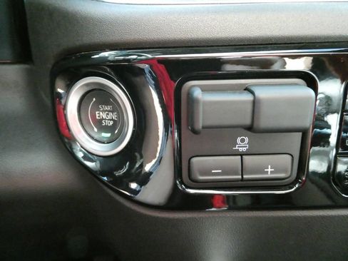 Certified 2023 GMC Sierra 1500 SLT w/ SLT Premium Plus Package AWD/4WD image 33