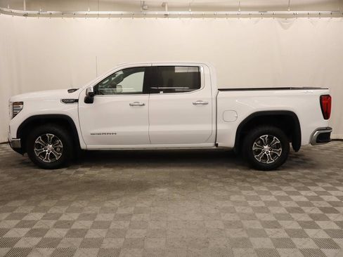 Used 2024 GMC Sierra 1500 SLT AWD/4WD image 2