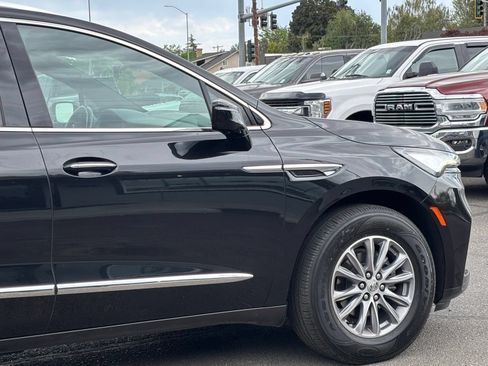 Used 2024 Buick Enclave Premium AWD/4WD image 3
