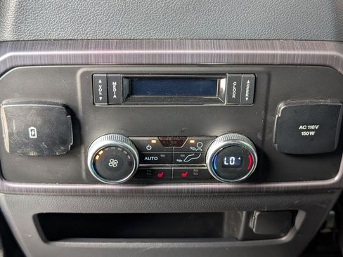Used 2023 Ford Expedition Platinum AWD/4WD image 35