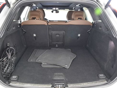 Used 2023 Volvo XC60 T8 Plus AWD/4WD image 24