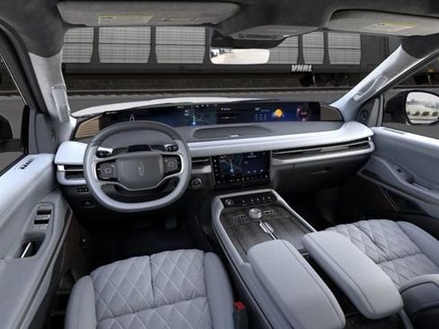 New 2026 Lincoln Navigator Black Label AWD/4WD image 9