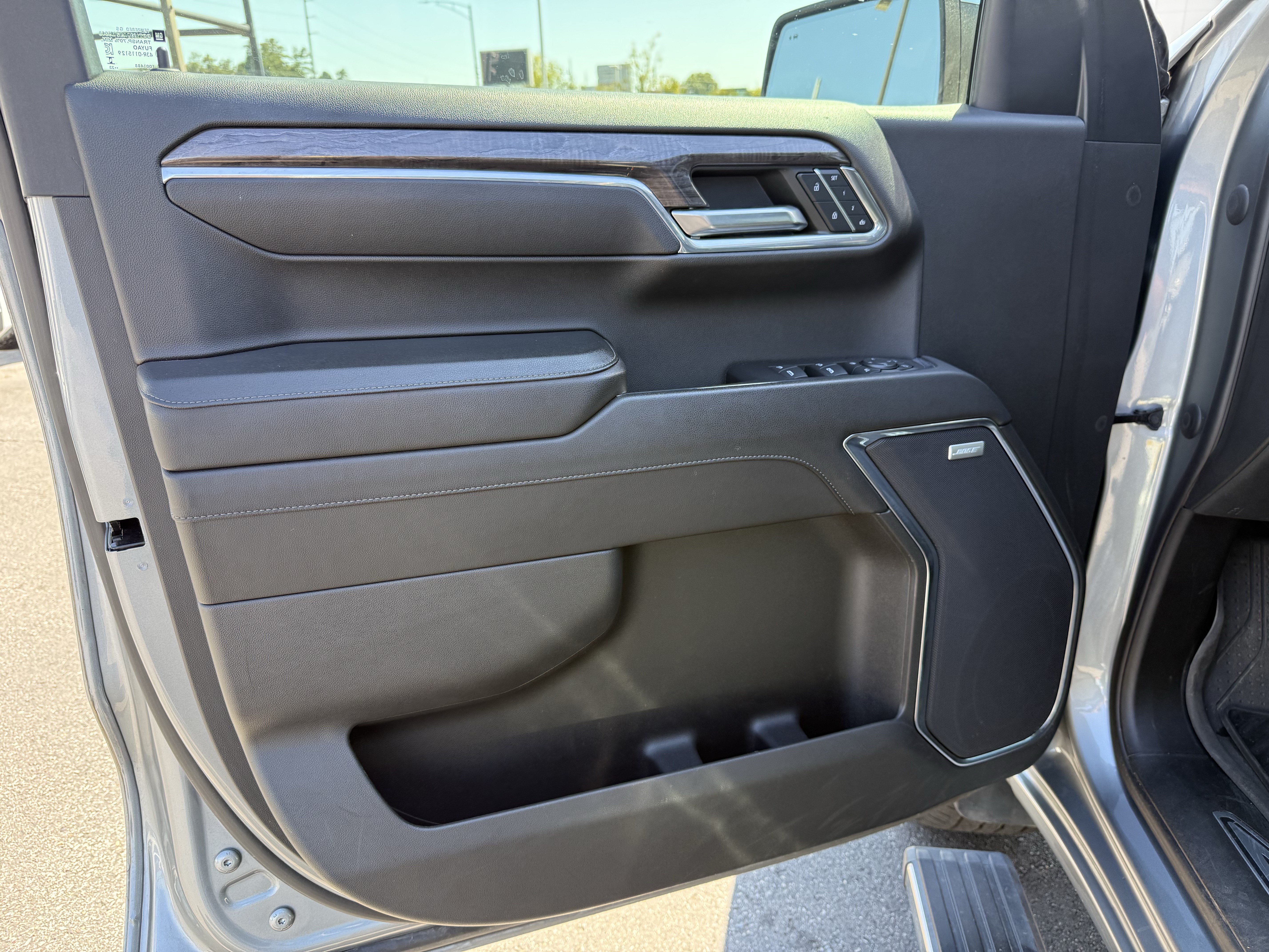 Used 2023 Chevrolet Silverado 1500 LTZ w/ Technology Package AWD/4WD image 14