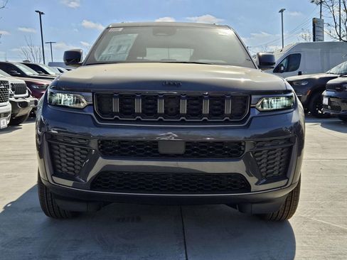 New 2026 Jeep Grand Cherokee Altitude RWD image 5