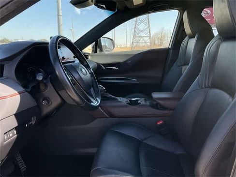 Used 2021 Toyota Venza XLE w/ Softex Package image 13