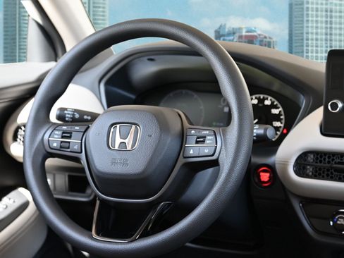 New 2025 Honda HR-V LX image 18