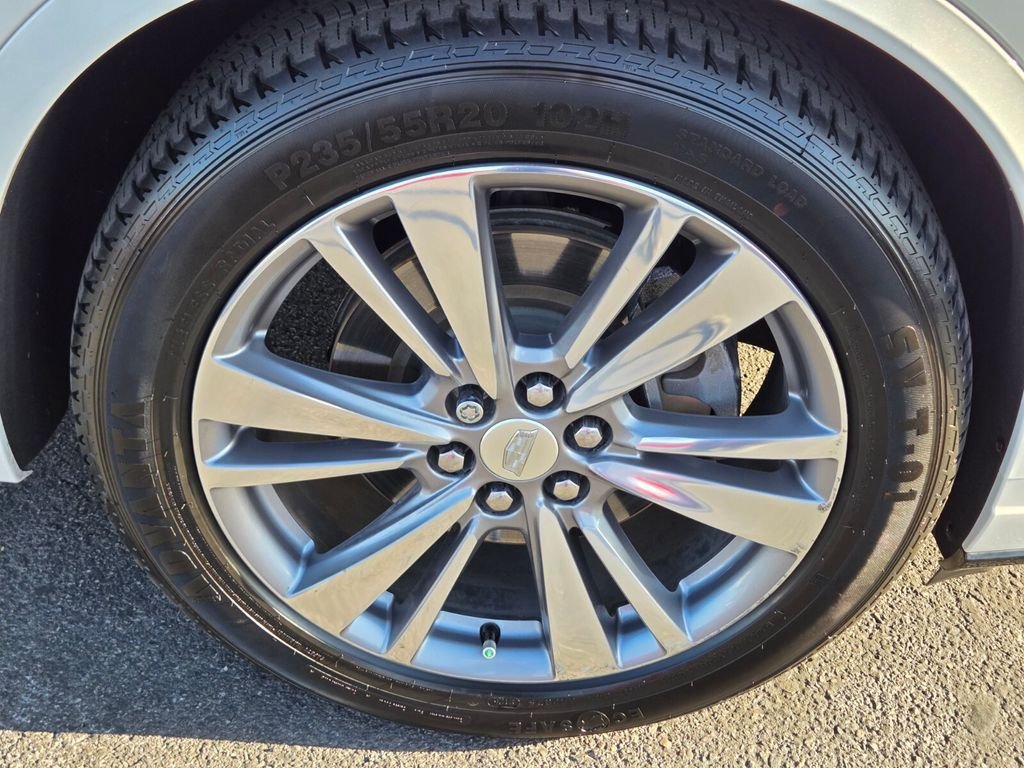 Used 2020 Cadillac XT6 Premium Luxury w/ Platinum Package FWD image 9