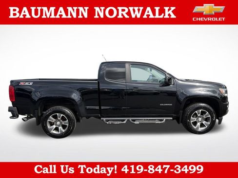 Used 2017 Chevrolet Colorado Z71 AWD/4WD image 5