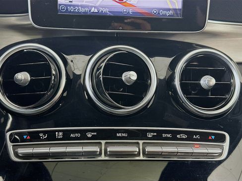 Used 2018 Mercedes-Benz C 300 4MATIC Sedan image 23