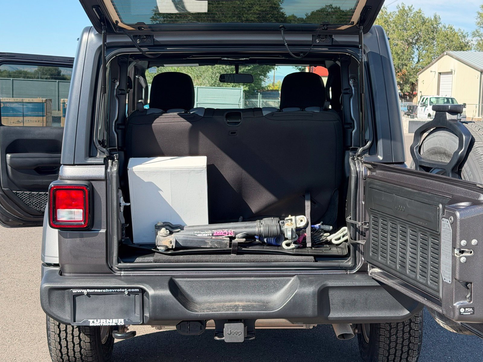 Used 2023 Jeep Wrangler Sport AWD/4WD image 29