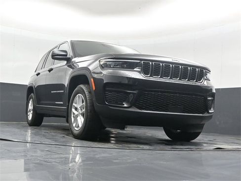 New 2025 Jeep Grand Cherokee Laredo X w/ Luxury Tech Group I image 43
