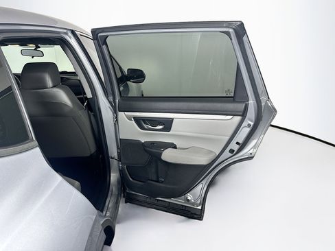 Used 2018 Honda CR-V LX image 29