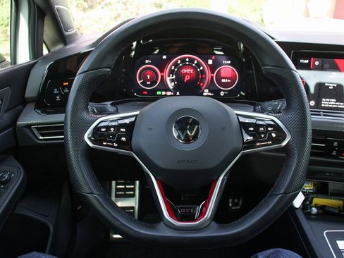 Used 2022 Volkswagen GTI Autobahn image 19