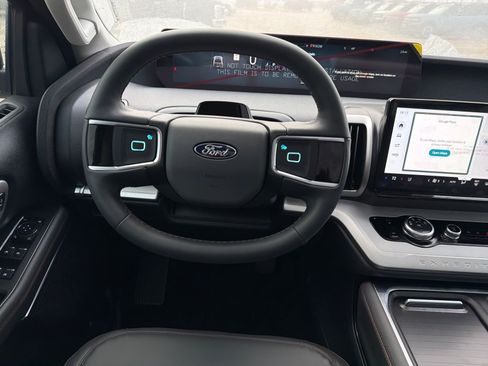 New 2025 Ford Expedition Active image 13