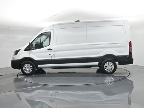 New 2026 Ford E-Transit 148 Medium Roof w/ Load Area Protection Package RWD image 24