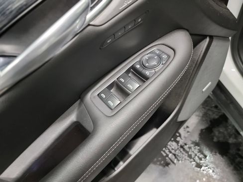 Used 2022 Cadillac XT5 Premium Luxury w/ Technology Package image 14