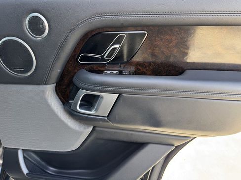 Used 2022 Land Rover Range Rover Westminster Edition image 13